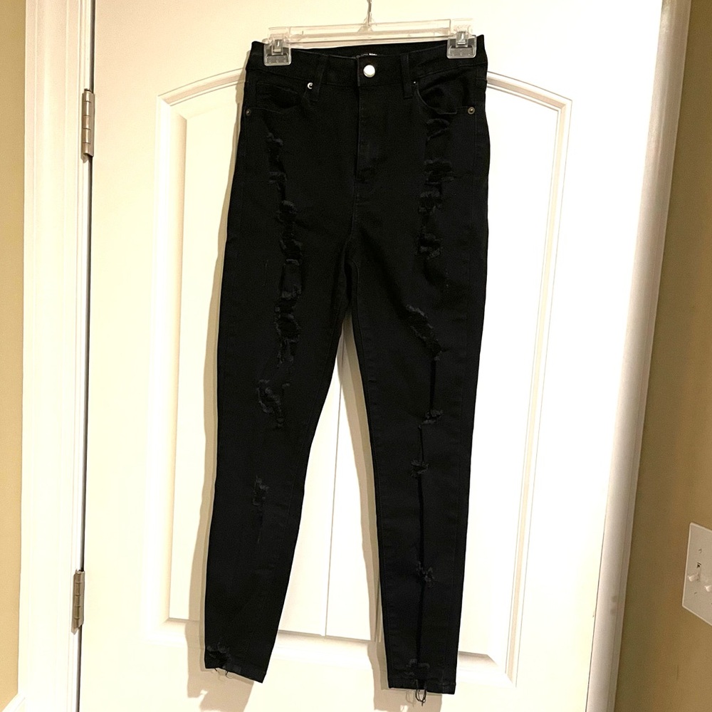 Black Distressed Jeans
